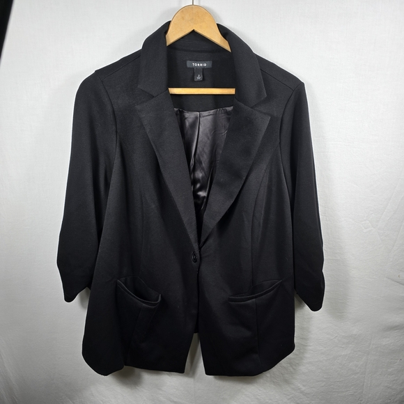 torrid Jackets & Blazers - Torrid Black Women's Plus Blazer Size 2X Pockets